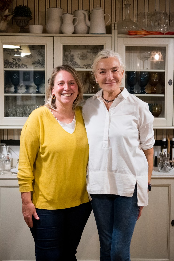 34241019©mercedesblanco